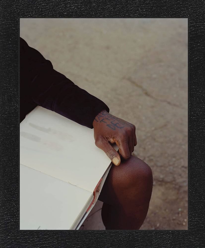 Fotolibro Anarene del fotógrafo Mikel Bastida