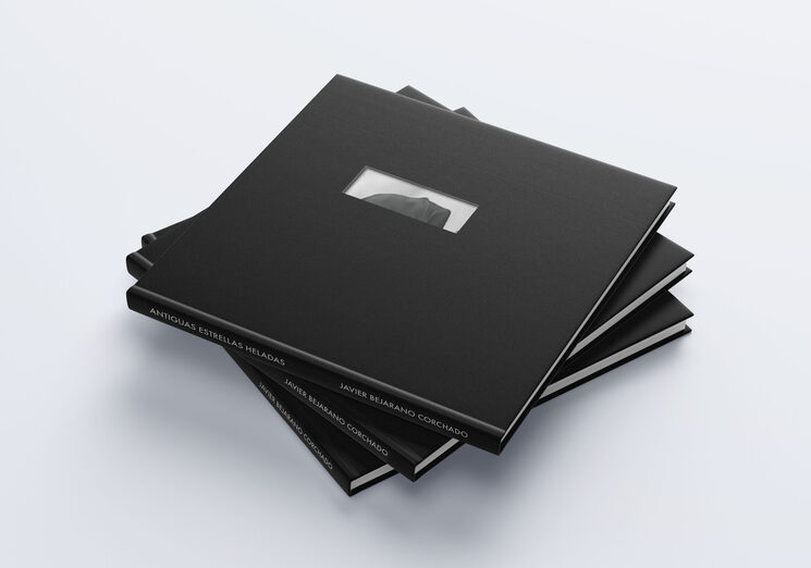 Fotolibro del fotógrafo Javier Bejarano Corchado Antiguas estrellas heladas